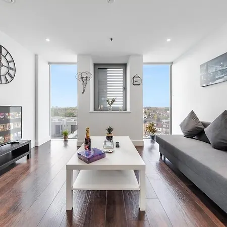 New Apartment 20 Mins From Waterloo London Bp36 Exterior photo