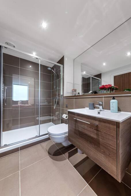 Appartement New 20 Mins From Waterloo Bp36 Londen